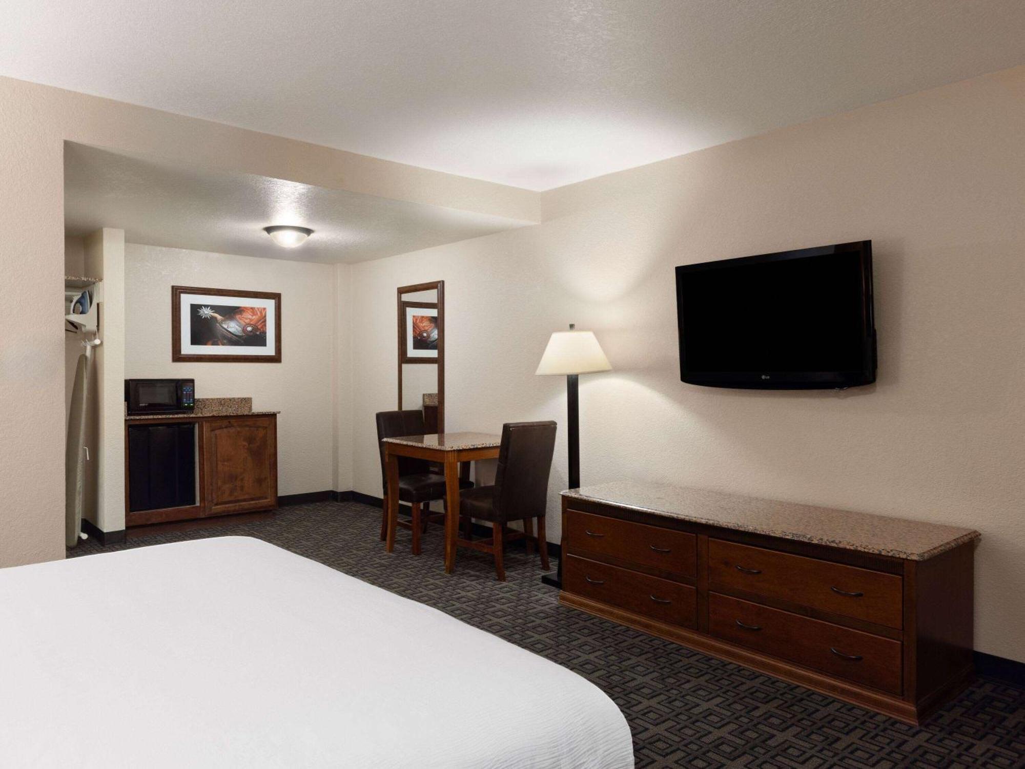 Ramada By Wyndham Elko Hotel At Stockmen'S Casino Exterior foto